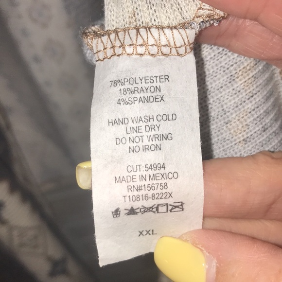 ✅Honeyme Curvy Chic Vibes Poncho Style Sweater - Picture 6 of 7